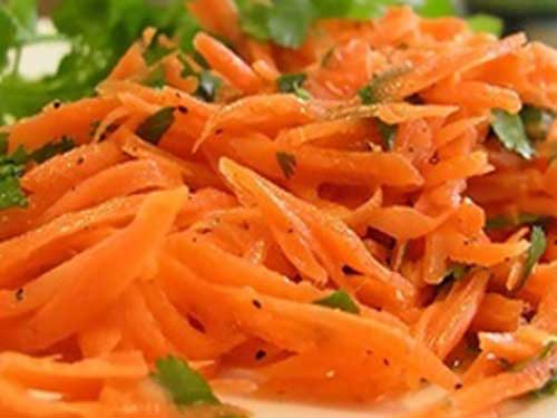 Салат с корейской морковкой и форелью